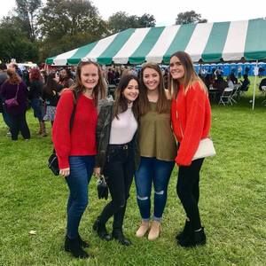 Meet your Posher, Laura